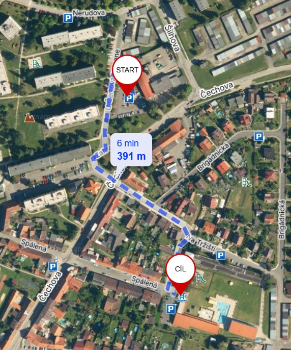 Cesta z parkoviště U Čertova kamene na plovárnu